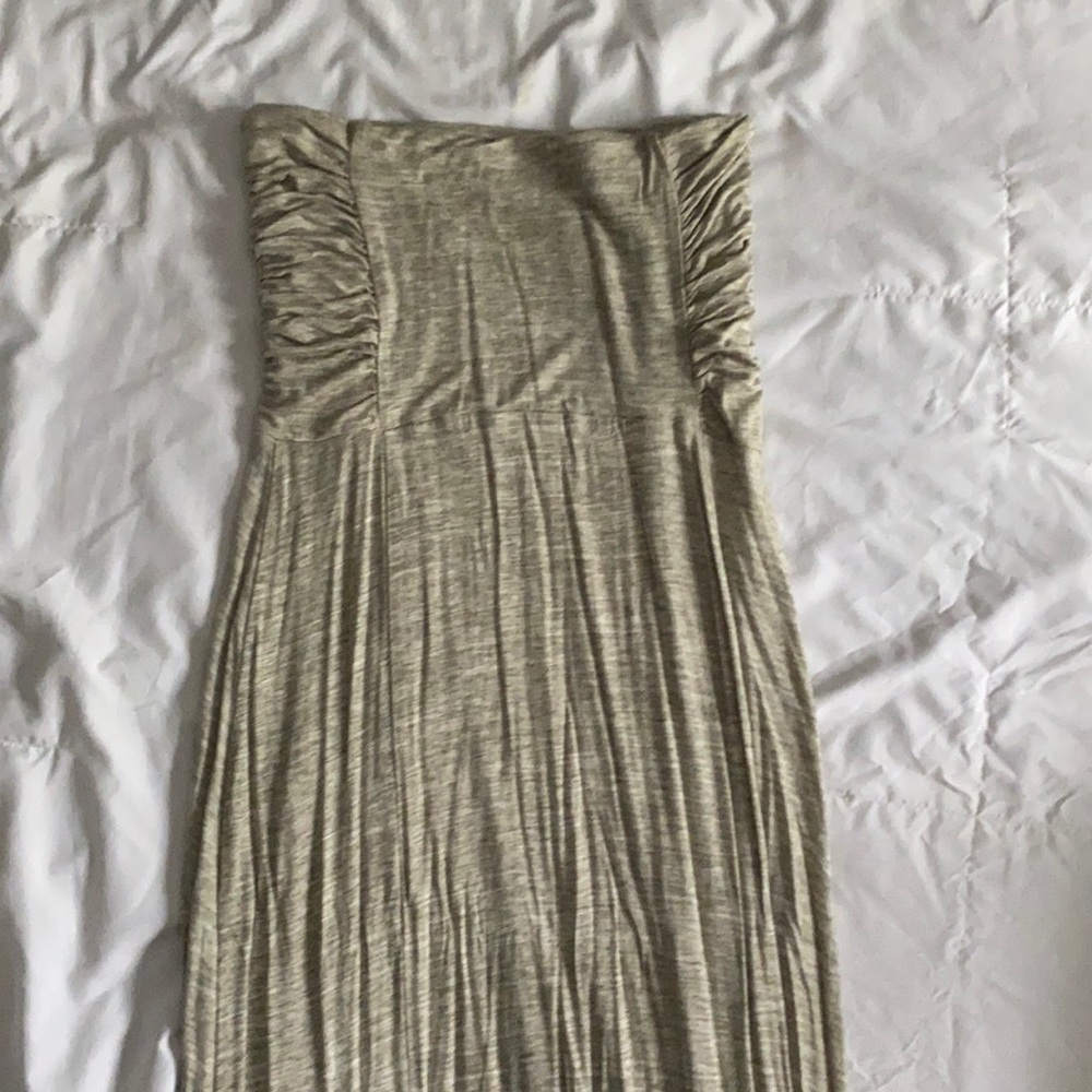 🔥 2/$20 Sage green Jaclyn Smith size S maxi dress